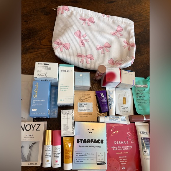 Assorted Beauty Sample Bundle - Picture 4 of 4